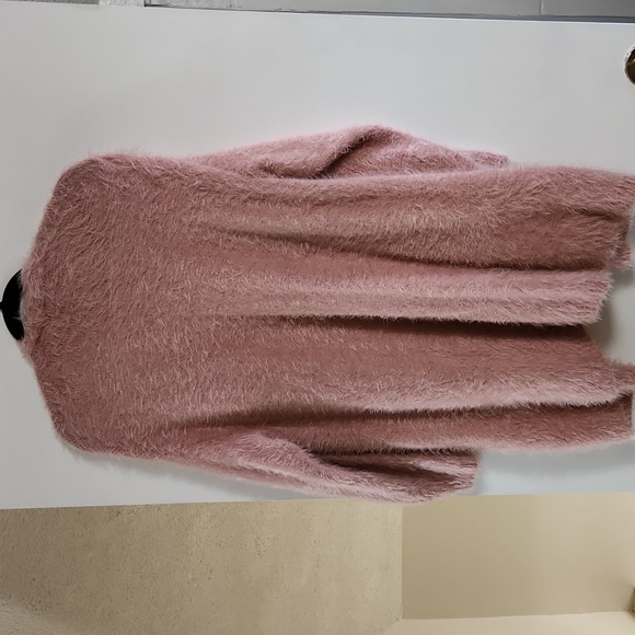 Pink fuzzy long cardigan - Picture 4 of 4